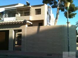 Chalet en venta en Torrevieja, Punta Prima photo 0