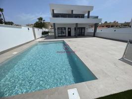 Chalet en venta en Rojales, Ciudad Quesada photo 0