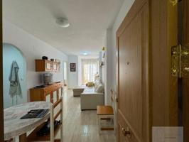 Apartamento en venta en Torrevieja, Playa de los locos photo 0