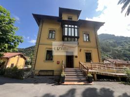 Casa en venta en Mieres, Mieres photo 0