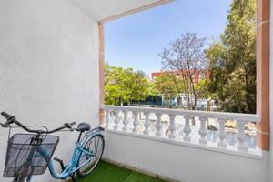 Apartamento en venta en Torrevieja, Centro photo 0