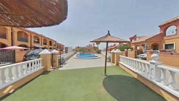 Adosada en venta en Torrevieja photo 0
