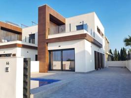 Chalet en venta en Daya Nueva, Comunidad valenciana photo 0
