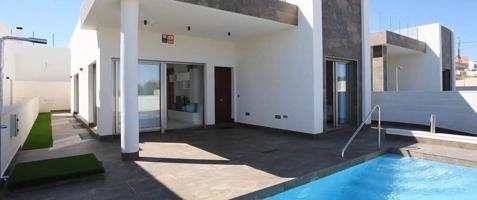 Chalet en venta en Orihuela Costa, PAU 26 photo 0