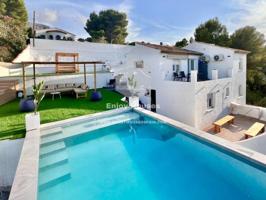 Chalet en venta en Denia photo 0
