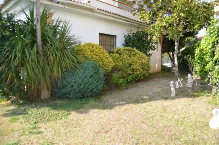 Adosada en venta en Segur de Calafell, Centro photo 0