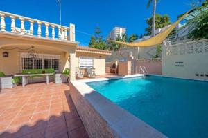 Chalet en alquiler en Marbella, Costa del Sol Occidental-Área de Marbella photo 0