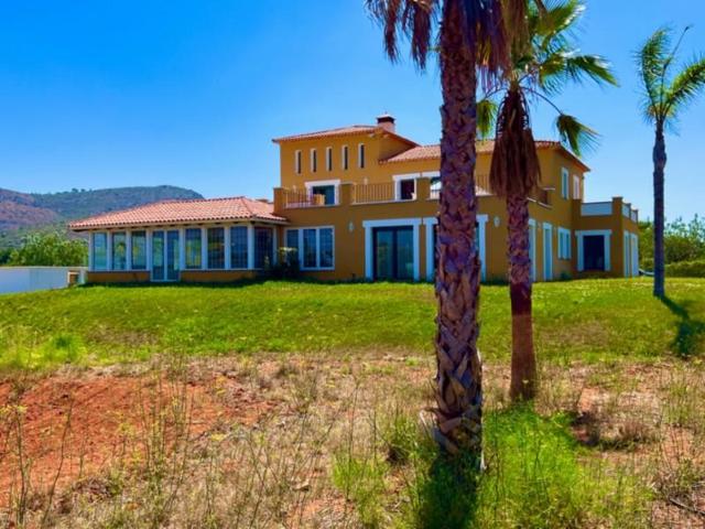 Chalet en venta en Pedreguer photo 0