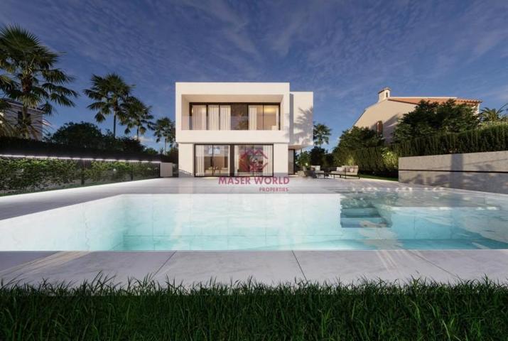 Chalet en venta en Orihuela Costa, La Zenia photo 0