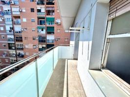 Piso en venta en Barcelona, La Mina photo 0
