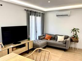 Apartamento en venta en Barcelona, El Carmel photo 0
