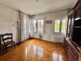 Piso en venta en Pamplona, Lezkairu photo 0