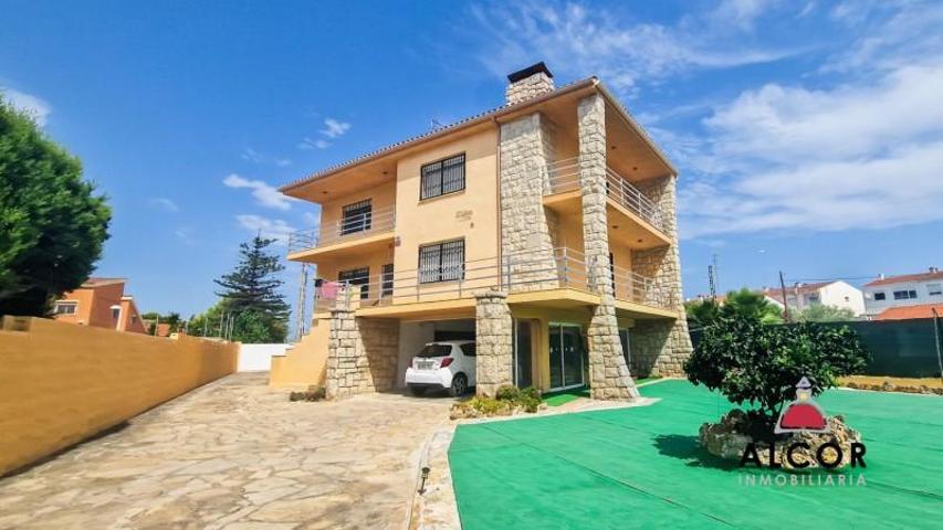 Chalet en venta en Benicarló, Avda. Papa Luna photo 0