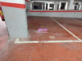 Parking en alquiler en Badalona, Bonavista photo 0