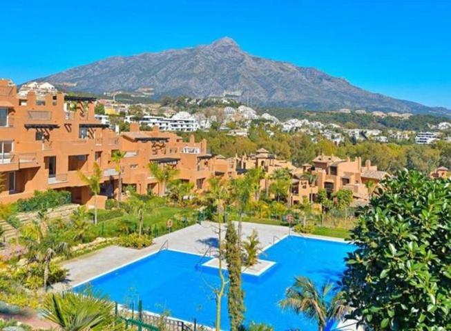 Duplex en alquiler en Marbella, Nueva Andalucia - Alminar de Marbella photo 0