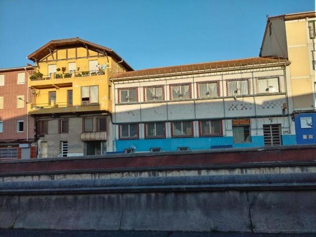 Local comercial en alquiler en Santander, Peñacastillo - Nuevamontaña photo 0