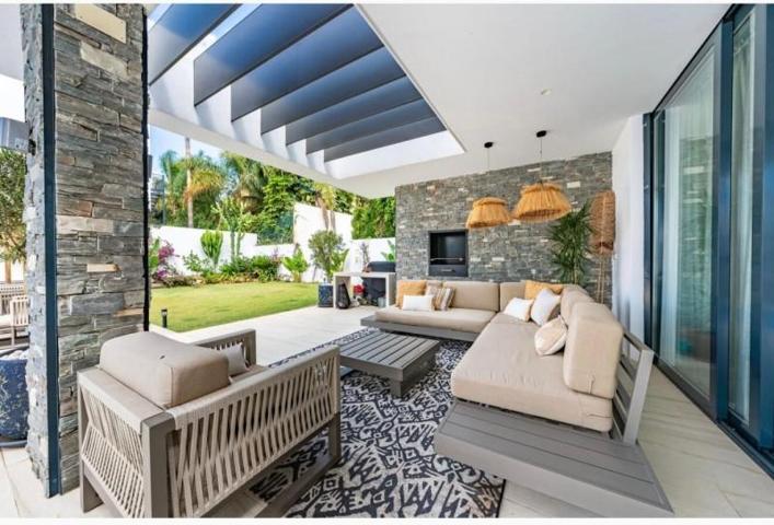 Chalet en alquiler en San Pedro de Alcántara, Linda Vista Baja photo 0