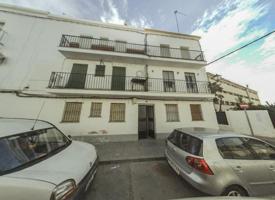 Piso en venta en Lora del Río, Andalucia photo 0