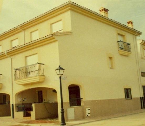 Piso en venta en Montehermoso, Extremadura photo 0