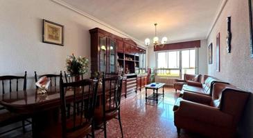 Piso en venta en Zaragoza, Calle Valencia, 50620 photo 0