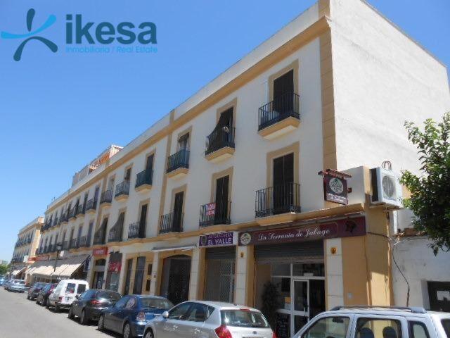 Piso en venta en La Palma del Condado, Andalucia photo 0