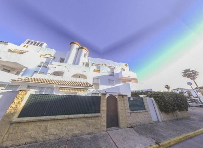 Piso en venta en Chiclana de la Frontera, 1ª pista de La Barrosa photo 0