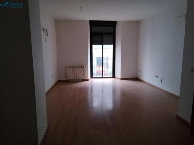 Apartamento en venta en Badajoz, Casco Antiguo photo 0