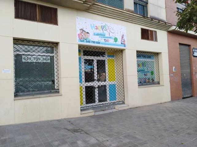 Local comercial en venta en Dos Hermanas, Centro photo 0