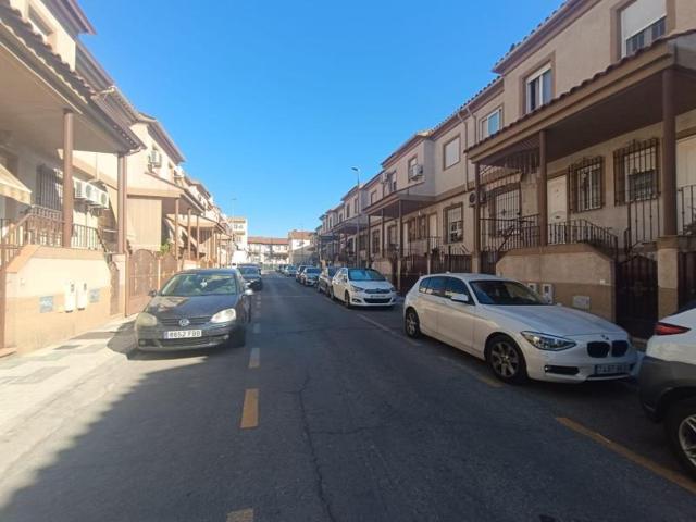 Bungalow en venta en Maracena, MERCADONA photo 0