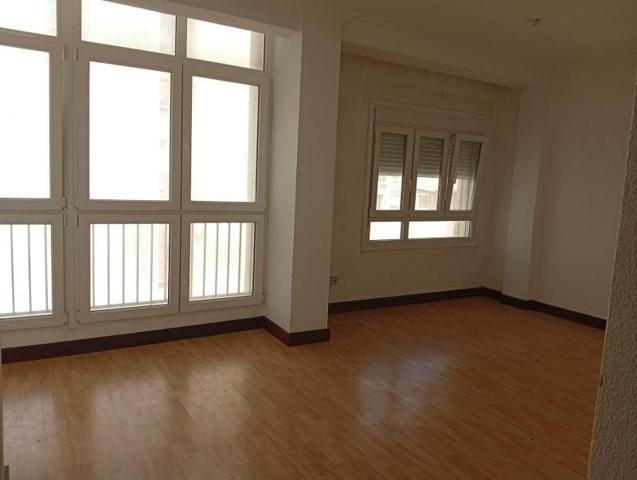 Piso en venta en Algeciras, Centro photo 0