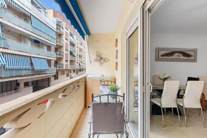 Apartamento en venta en Torrevieja photo 0