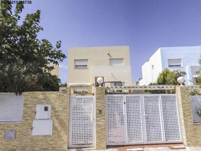 Chalet en venta en Picassent, Urbanizacion delicies del realon photo 0