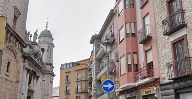 Piso en venta en Jaén, Centro photo 0