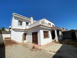 Chalet en venta en Chipiona, Pinar de la Villa photo 0