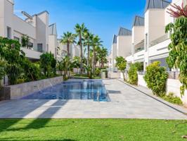 Apartamento en venta en Torrevieja, La Veleta photo 0