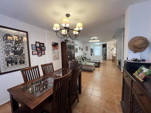 Adosada en venta en La Nucia, Urbanizaciones photo 0