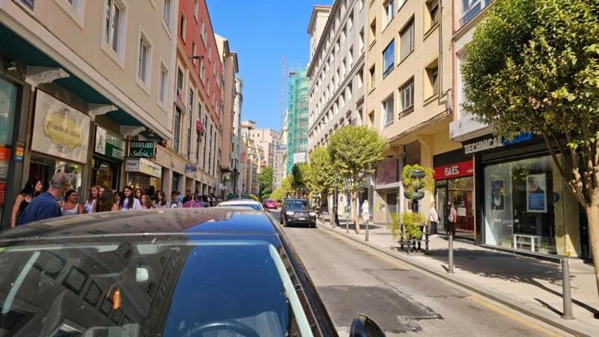 Local comercial en venta en Santander, Centro-Puertochico photo 0