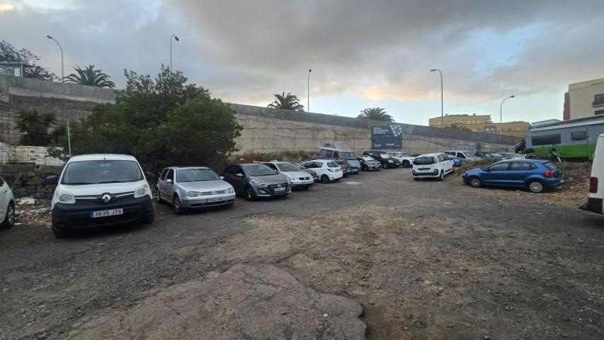 Terreno en venta en Santa Cruz de Tenerife, El Chorrillo photo 0