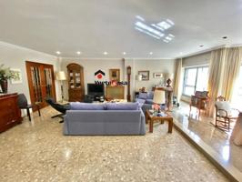 Piso en venta en Valencia, Pla del Real photo 0