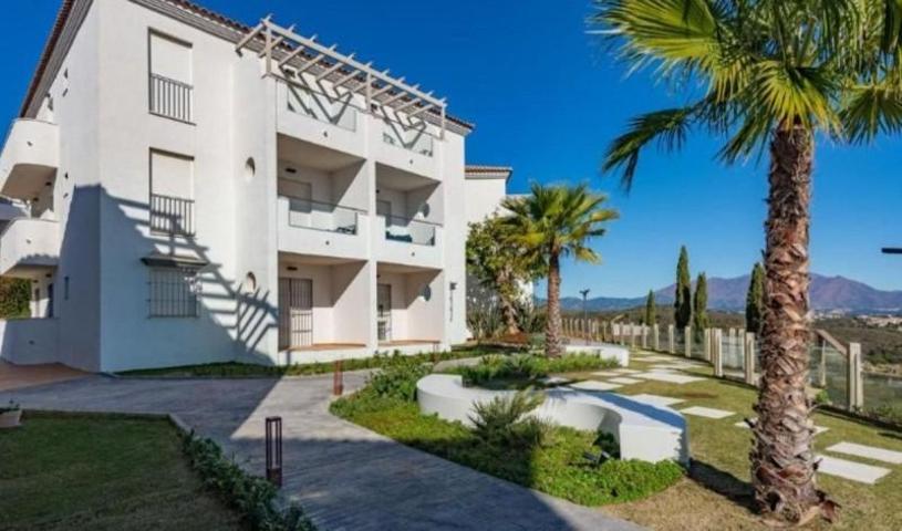 Apartamento en venta en Manilva, La Duquesa photo 0