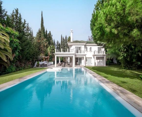 Chalet en venta en Marbella, Nueva Andalucia photo 0