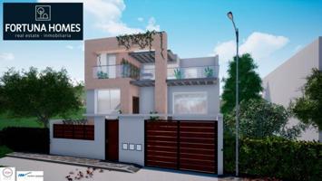 Casa en venta en Fuengirola, Los Boliches photo 0