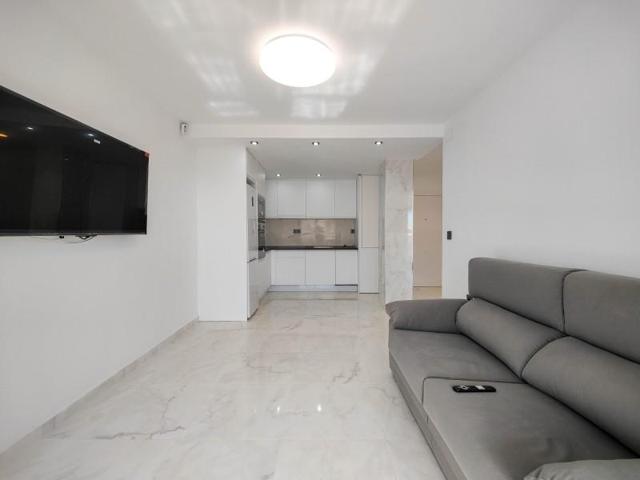 Apartamento en venta en Torrevieja photo 0