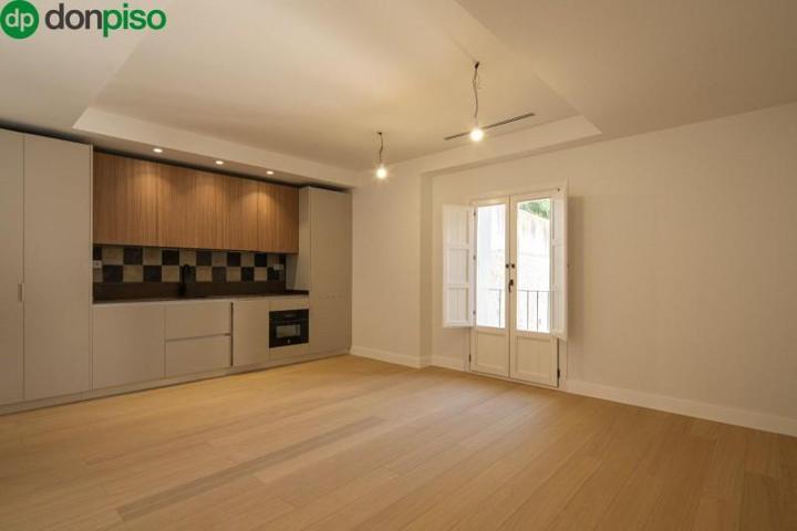 Piso en venta en Granada, Albaicín photo 0