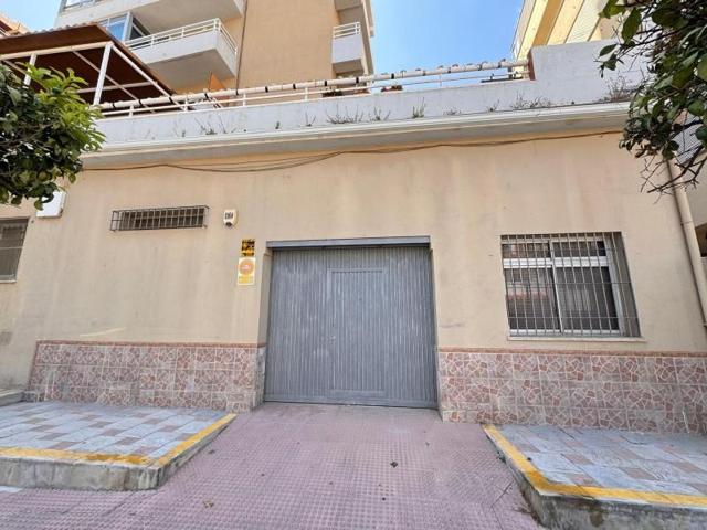 Local comercial en venta en Fuengirola, Los Boliches photo 0