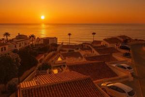 Bungalow en venta en Mijas, Calaburra - Chaparral photo 0