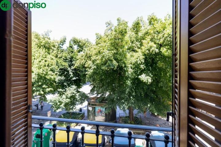 Piso en venta en Granada, Centro photo 0