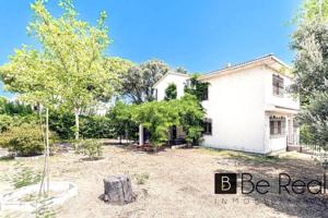 Chalet en venta en Villanueva de la Cañada photo 0