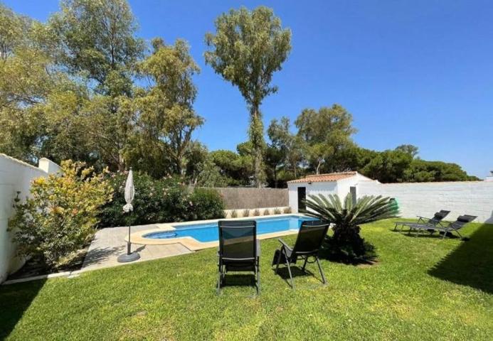 Chalet en venta en Chiclana de la Frontera, Novo Sancti Petri photo 0