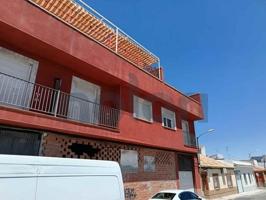 Local comercial en venta en Valdepeñas, La Mancha photo 0